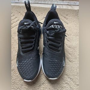 Nike Air Max 270